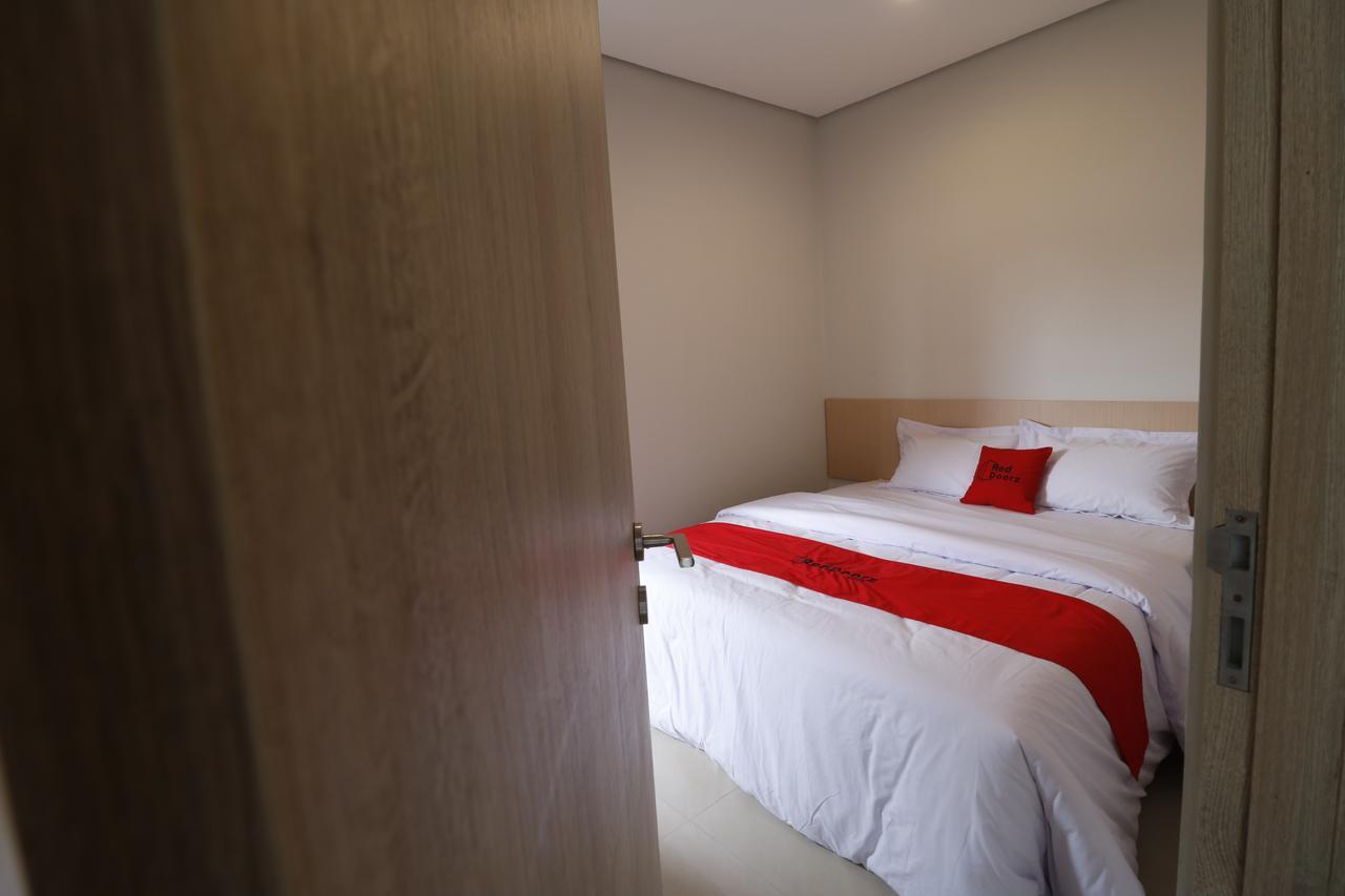 Reddoorz Plus Near Mall Pondok Indah Jakarta Luaran gambar